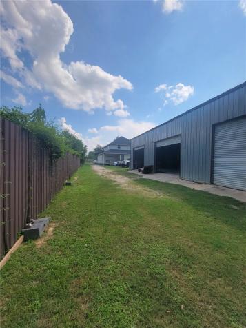 248 County Road 3572 Cleveland TX 77327