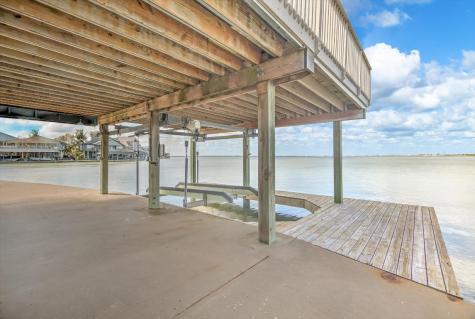 427 Tahiti Road Tiki Island TX 77554