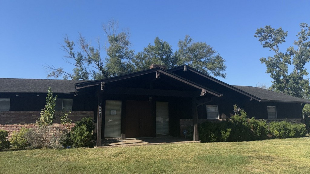 10821 Seneca Street Houston TX 77016