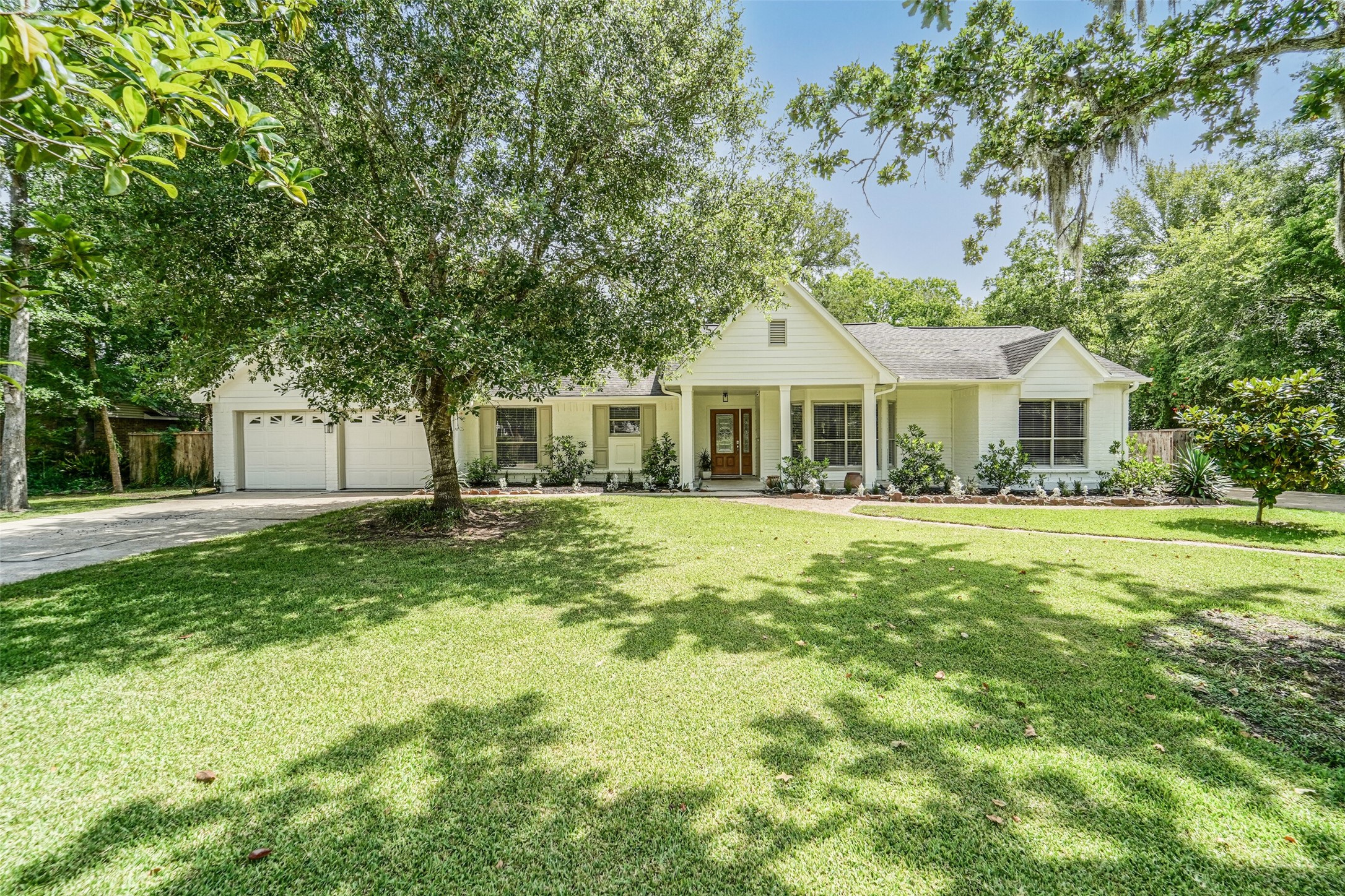 1403 Greenbriar Avenue Friendswood TX 77546