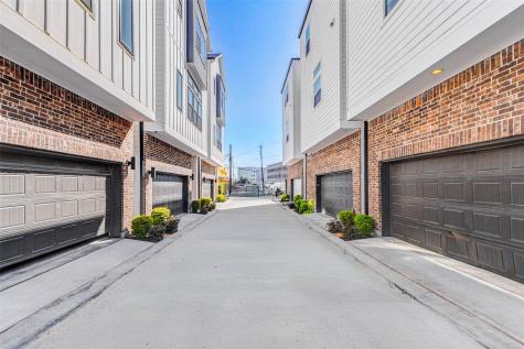 334 Eastwood Street Houston TX 77011