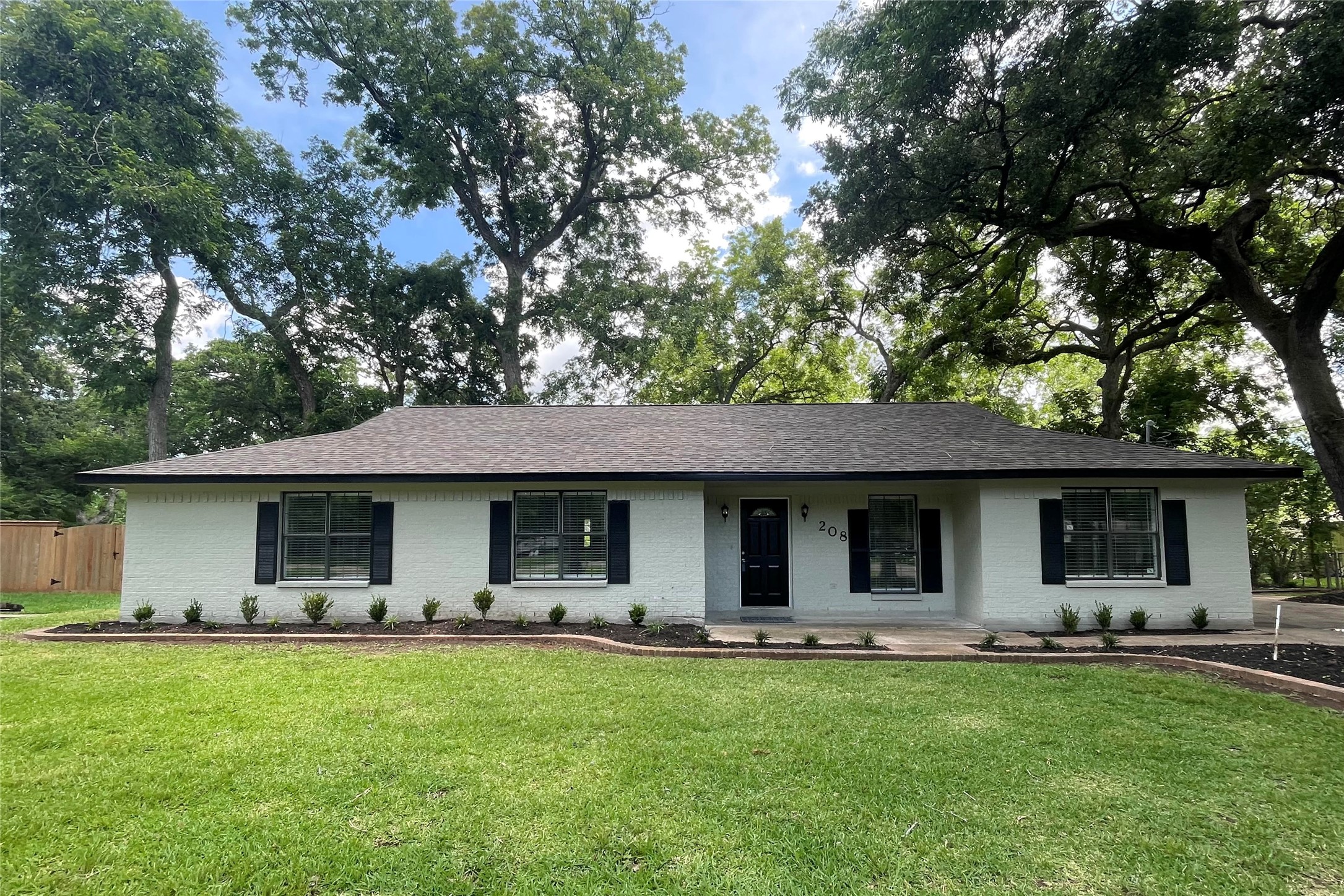 208 Van Winkle Street Lake Jackson TX 77566