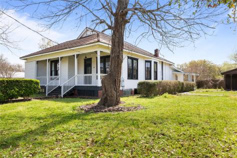 608 Miller Street Anahuac TX 77514