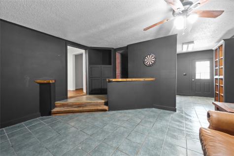 608 Miller Street Anahuac TX 77514