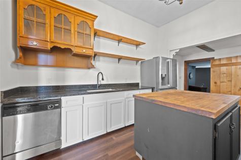 608 Miller Street Anahuac TX 77514