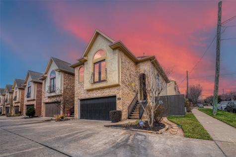 216 Grove Street Houston TX 77020