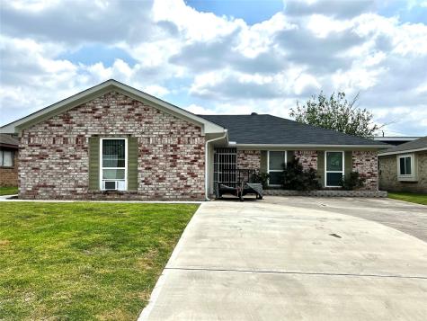 8011 Leamont Drive Houston TX 77072