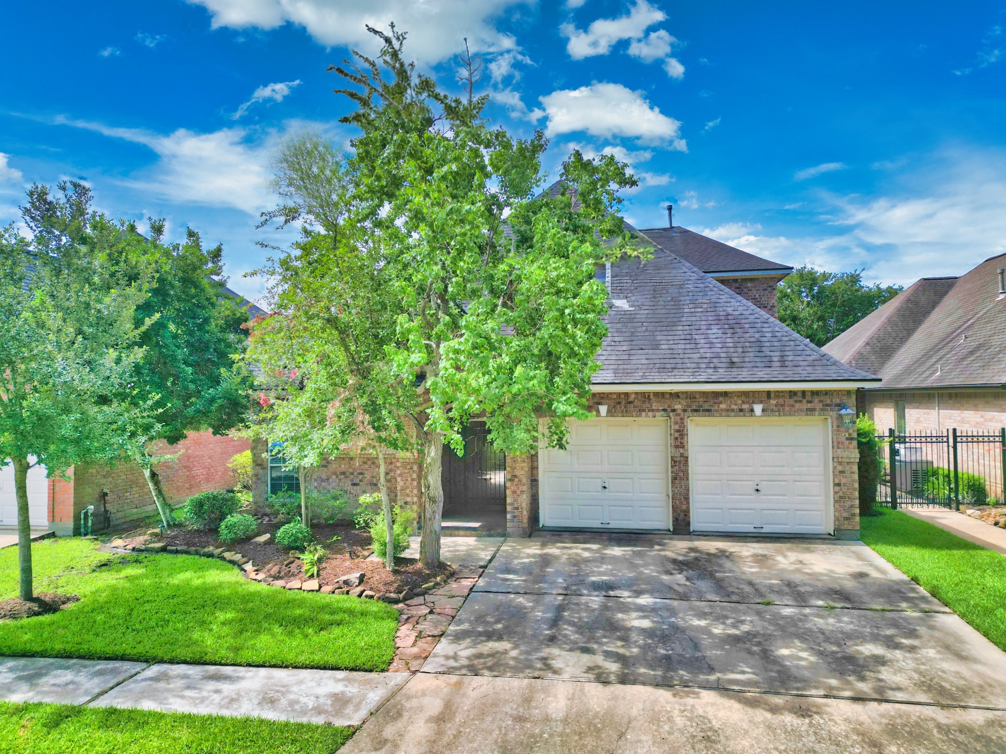 11 Red Oak Court Lake Jackson TX 77566