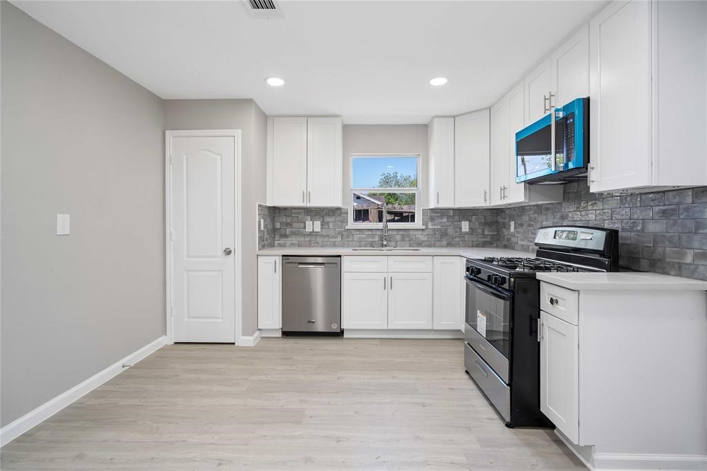 805 Barkley Street Houston TX 77022