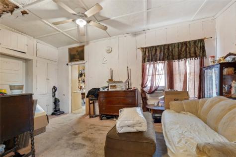 42 S Old Spanish Trail Uhland TX 78640