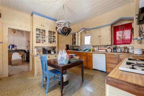 42 S Old Spanish Trail Uhland TX 78640