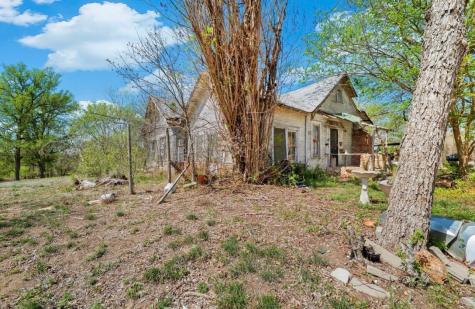 42 S Old Spanish Trail Uhland TX 78640