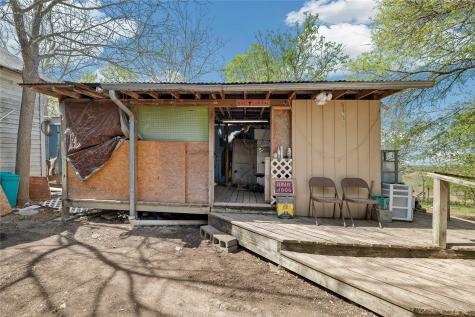 42 S Old Spanish Trail Uhland TX 78640