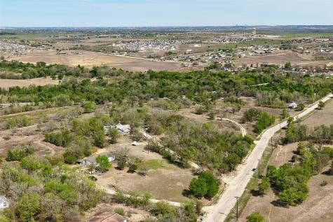 42 S Old Spanish Trail Uhland TX 78640