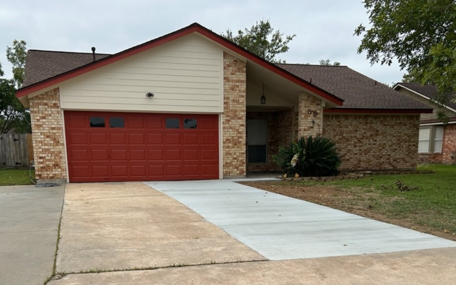 59 Sweetgum Court Lake Jackson TX 77566