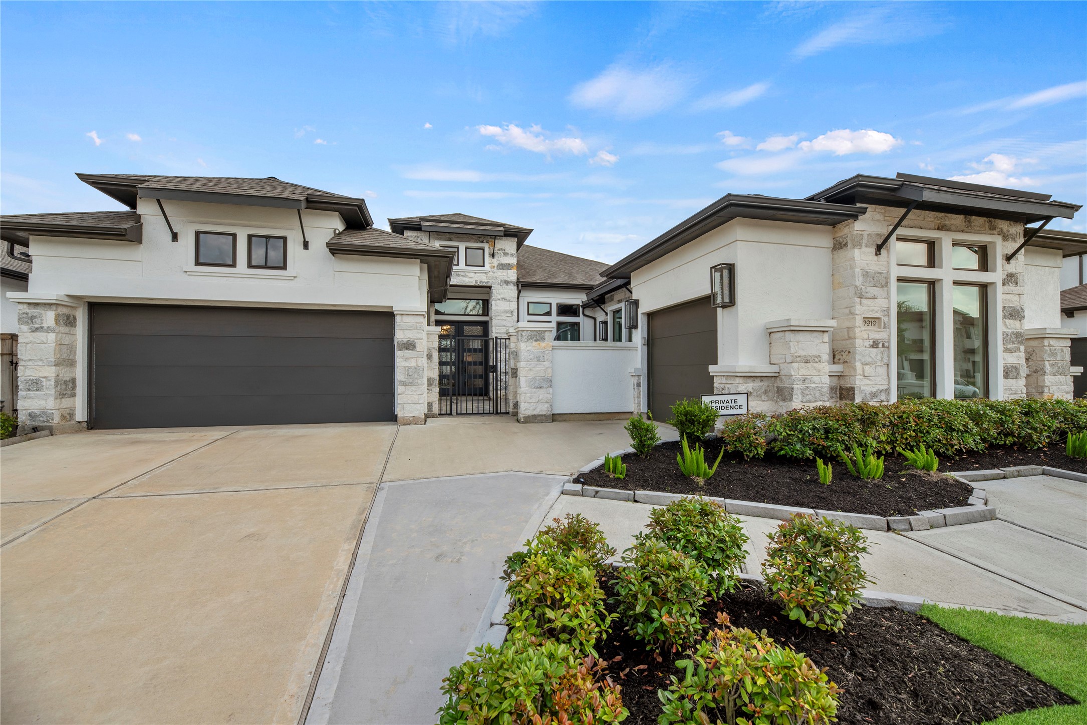 9010 Pleasant Cove Missouri City TX 77459
