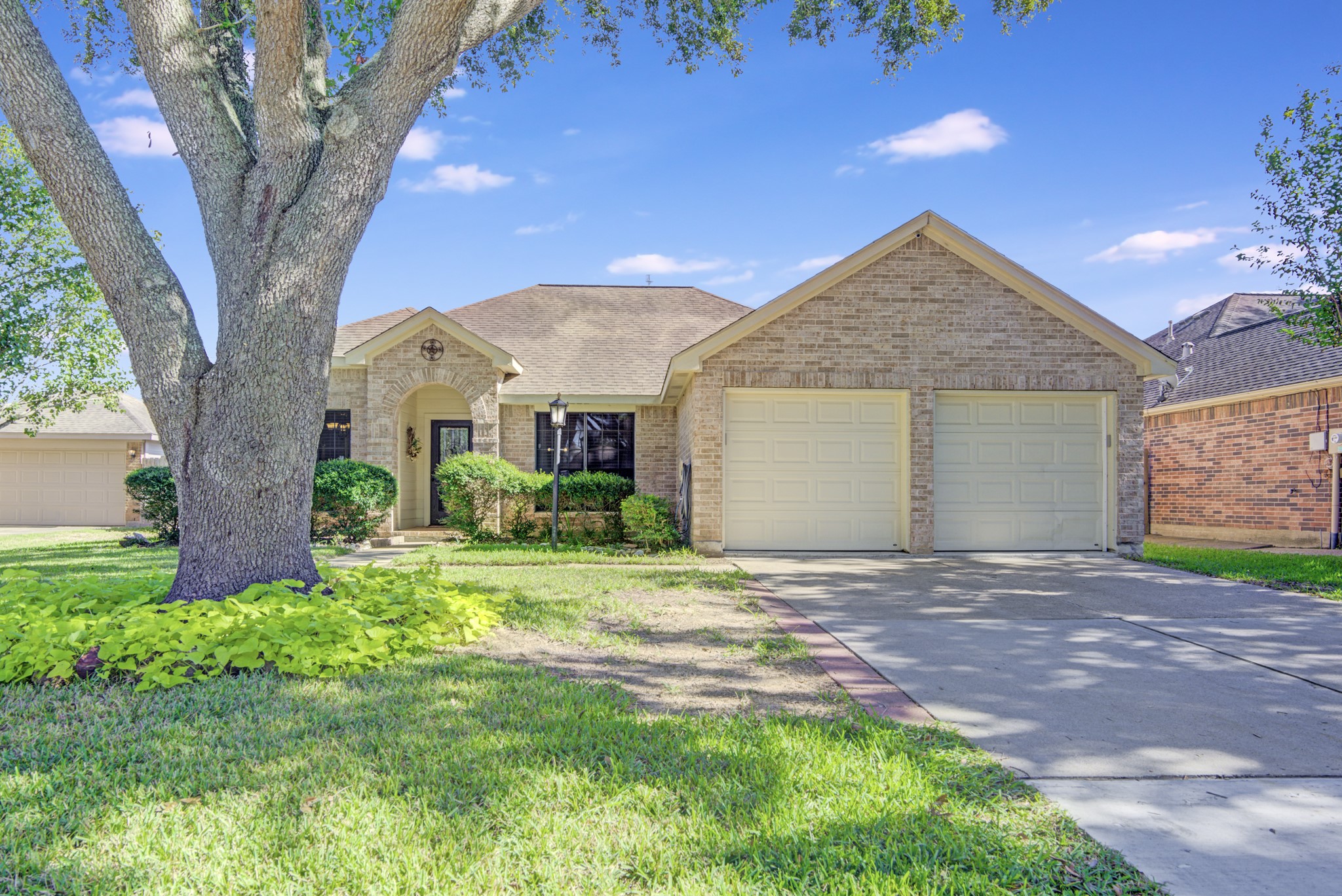 1328 Deer Ridge Drive League City TX 77573