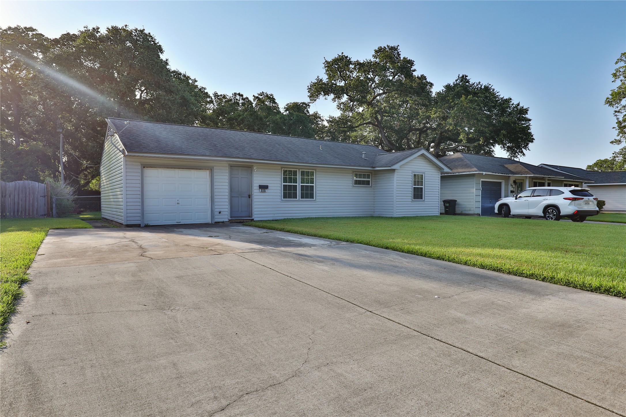 325 Redwood Street Lake Jackson TX 77566