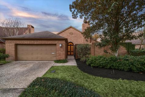 2702 S Glen Haven Boulevard Houston TX 77025