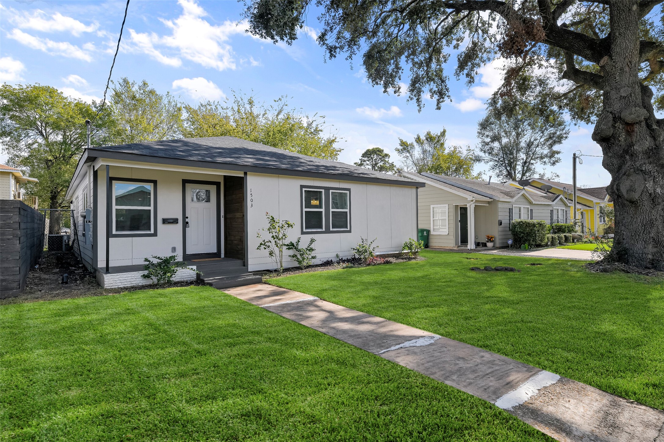 1503 Des Jardines Street Houston TX 77023