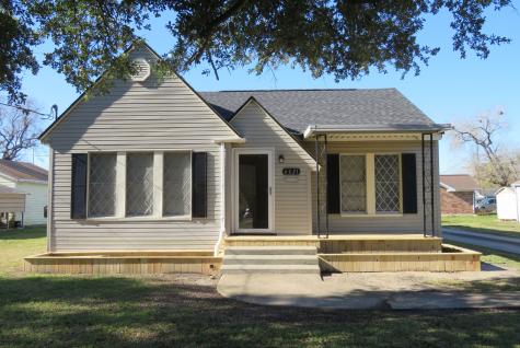 6621 Terrell Street Groves TX 77619
