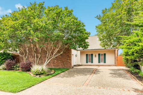 6 Quintana Drive Galveston TX 77554