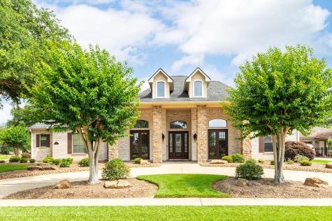 51 Northwood Court Lake Jackson TX 77566