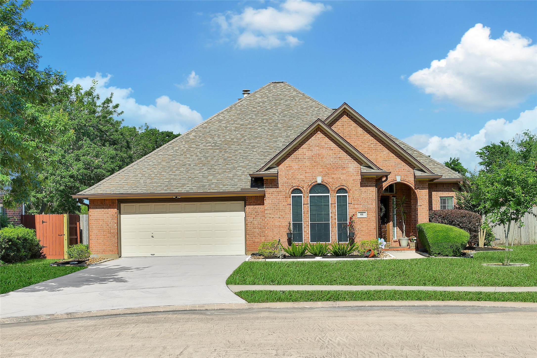 61 Chicory Court Lake Jackson TX 77566