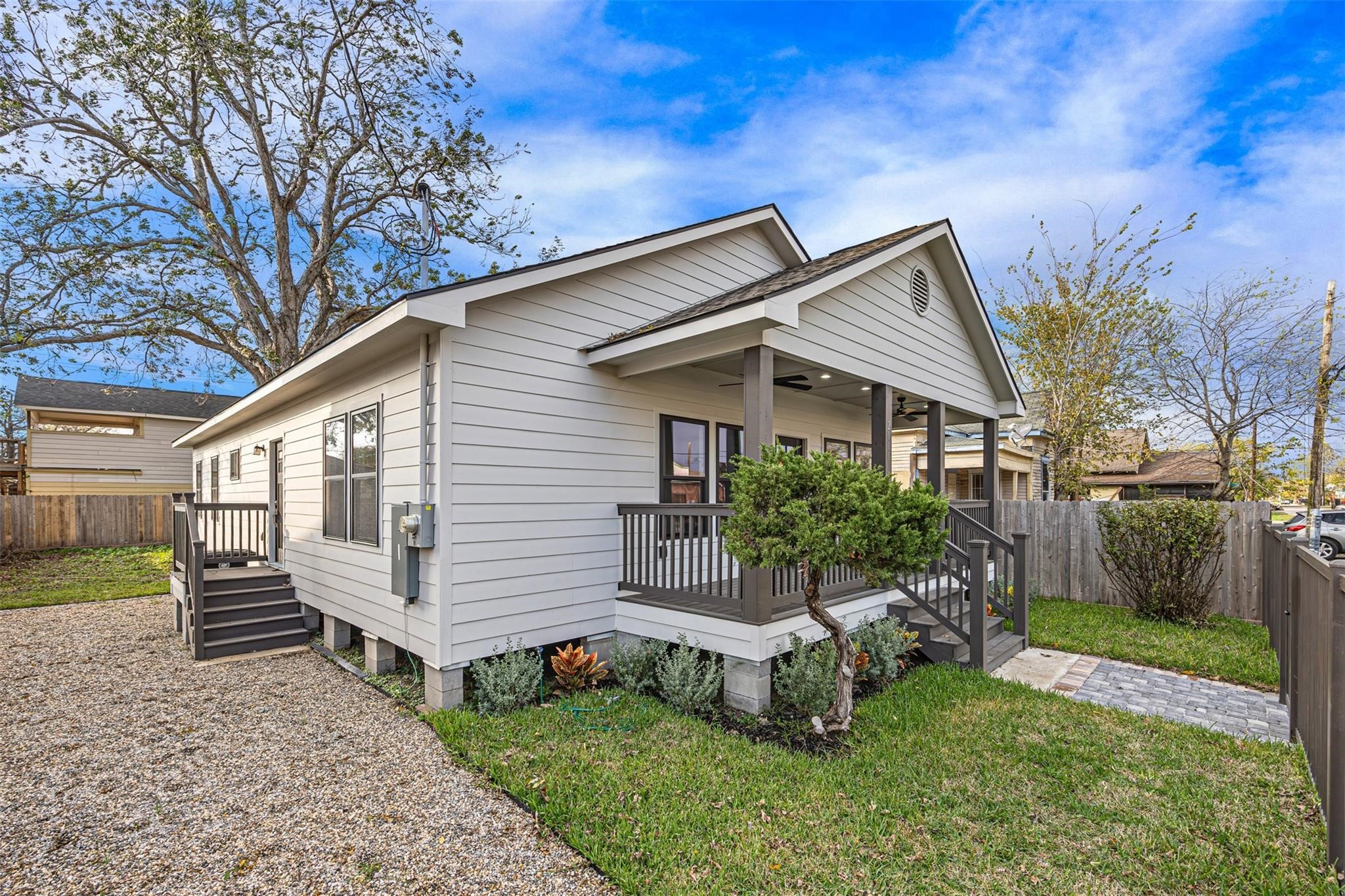 2111 Chapman Street Houston TX 77009