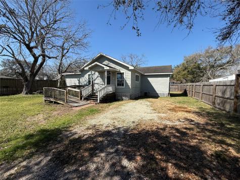 742 27th Street San Leon TX 77539