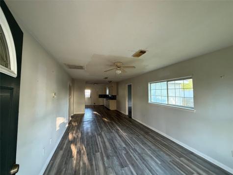742 27th Street San Leon TX 77539