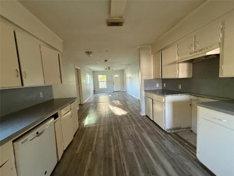 742 27th Street San Leon TX 77539