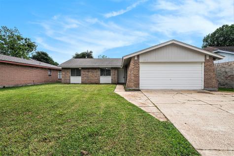 4913 Crestway Drive La Porte TX 77571