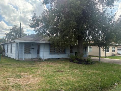 13122 Emporia Street Houston TX 77015