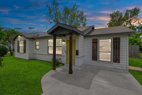 4303 Herridge Street Houston TX 77022