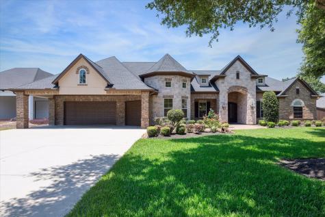 810 Briarmeadow Avenue Friendswood TX 77546