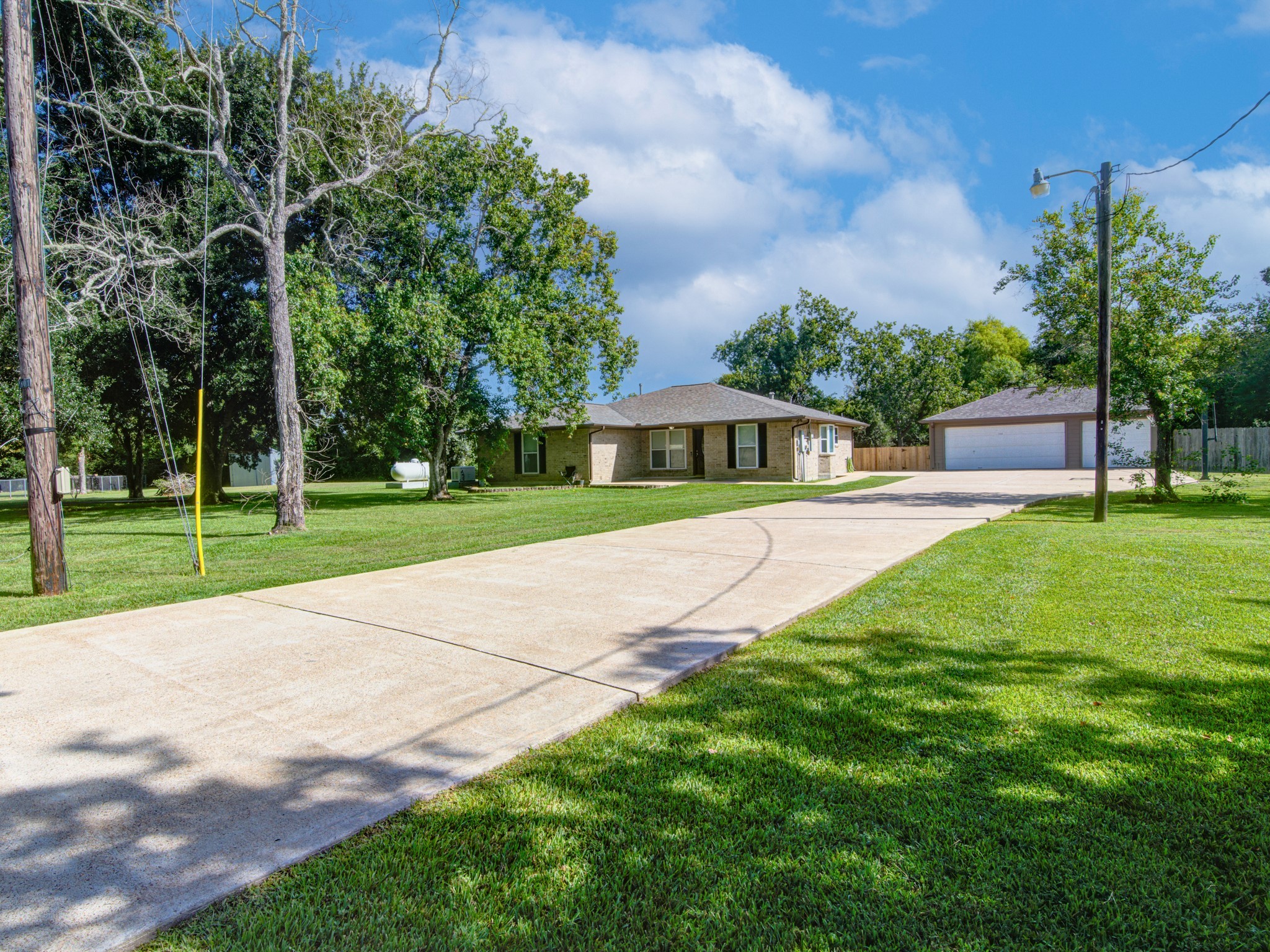 4801 Hill Road Alvin TX 77511