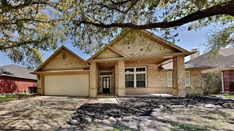 1311 Kingfisher Court S Pearland TX 77584