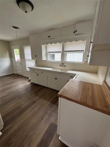 206 Harvey Avenue Baytown TX 77520