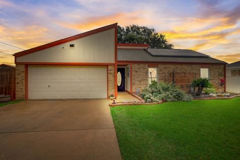204 Oakwood Street League City TX 77573