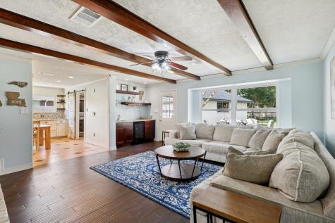 14 Haverford Lane Friendswood TX 77546