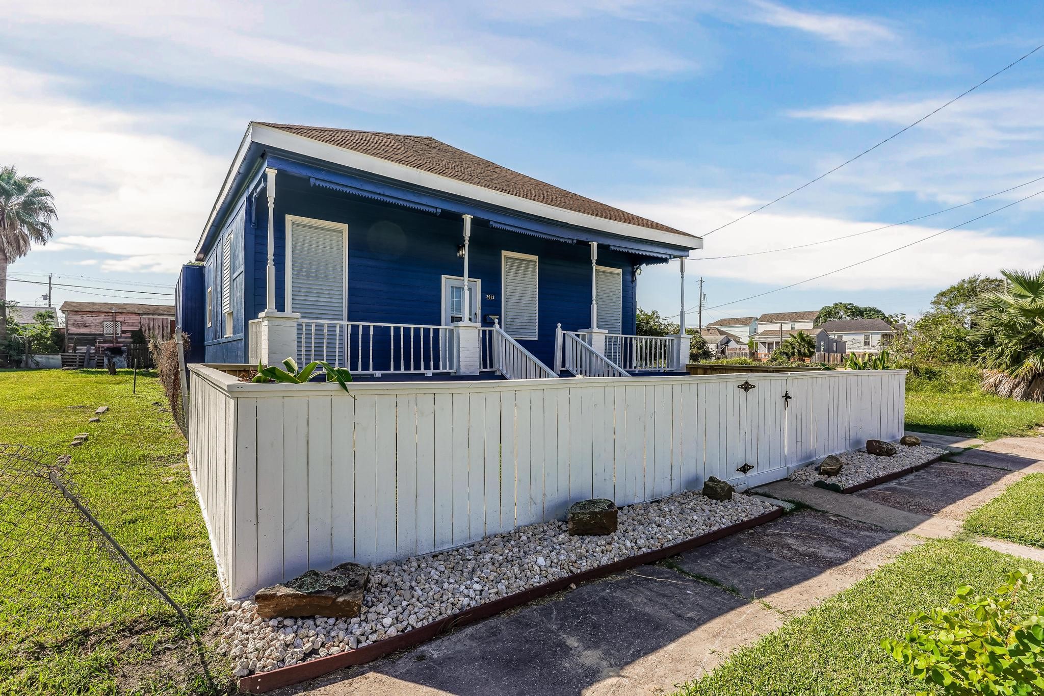 3913 Ball Street Galveston TX 77550
