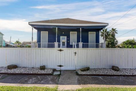 3913 Ball Street Galveston TX 77550