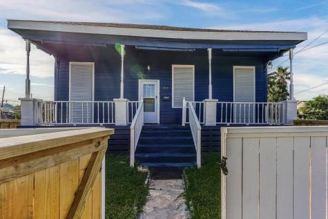 3913 Ball Street Galveston TX 77550