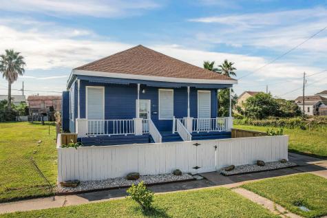 3913 Ball Street Galveston TX 77550