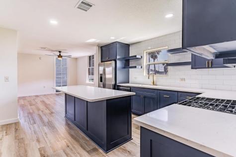 3913 Ball Street Galveston TX 77550