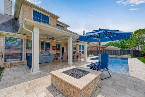 2502 Rose Bay Drive Pearland TX 77584