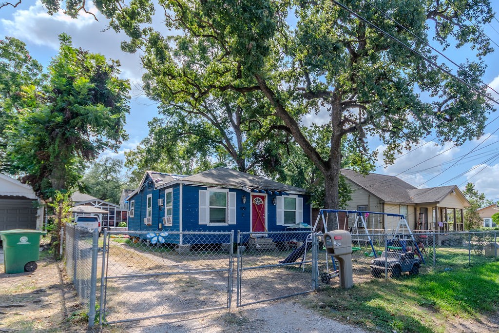 408 Frisco Street Houston TX 77022