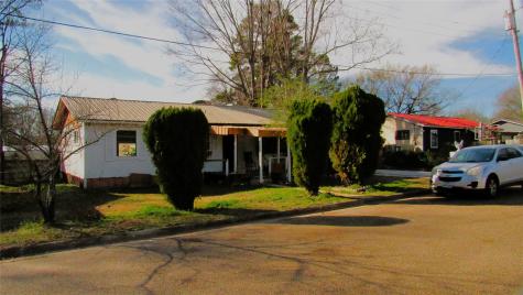 607 Pineland Street Pittsburg TX 75686