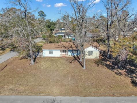 908 Thomas Avenue Conroe TX 77301